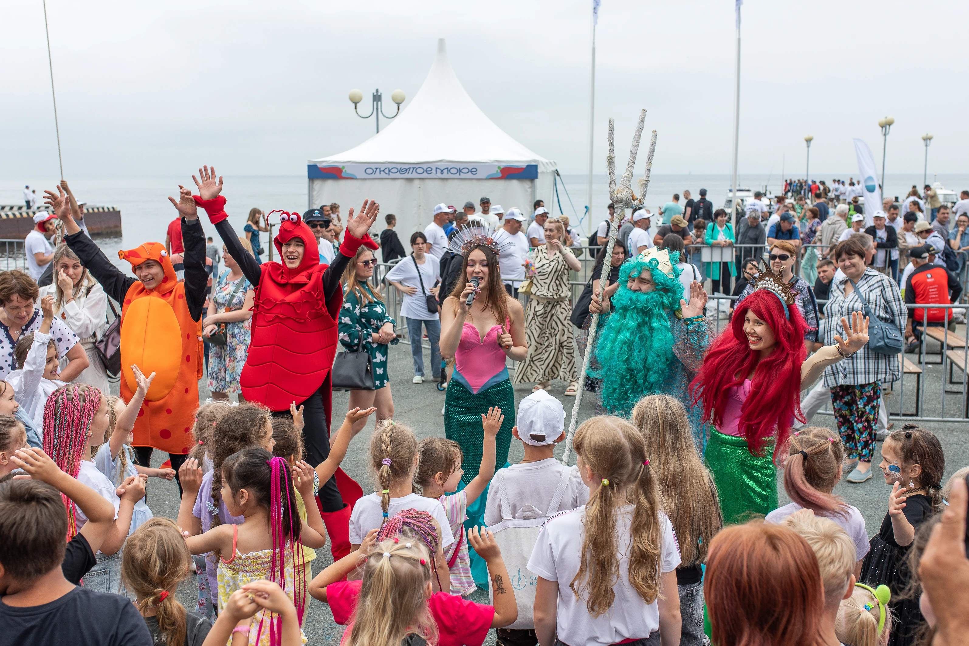 Рыболовные соревнования и уха на набережной — как пройдет «День рыбака» во Владивостоке