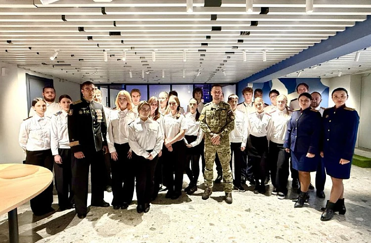 Ветераны СВО поделились секретами слаженной работы с будущими следователями