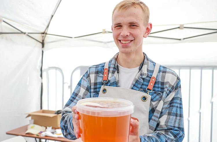 День мёда проходит в Приморье