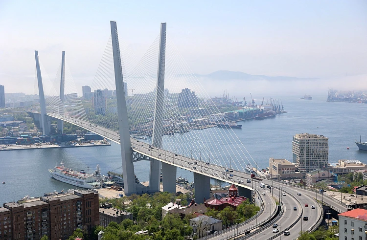 Опубликовано от Минтуриза.  Школьники из Тореза хотят вернуться во Владивосток – учиться и жить у моря