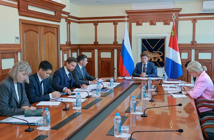 Число мусоровозов увеличили в Приморье