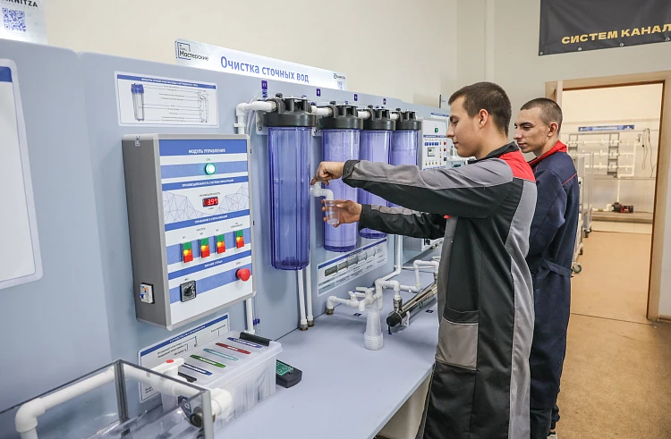 Комплекс современных учебных мастерских городского благоустройства открыт во Владивостоке