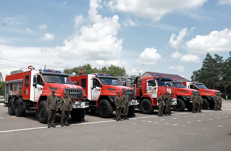 Новые пожарные машины получили приморские муниципалитеты