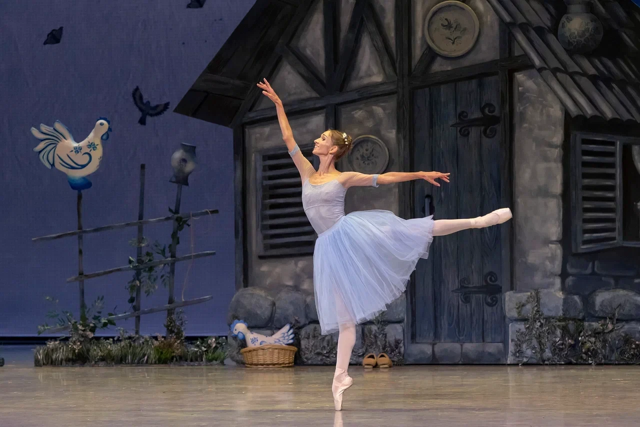 Яркая премьера сезона — балет «Тщетная предосторожность» на Приморской сцене Мариинского театра