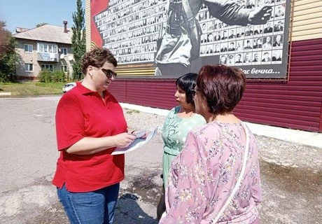Уличная акция «Курить не модно – дыши свободно» прошла в Приморье
