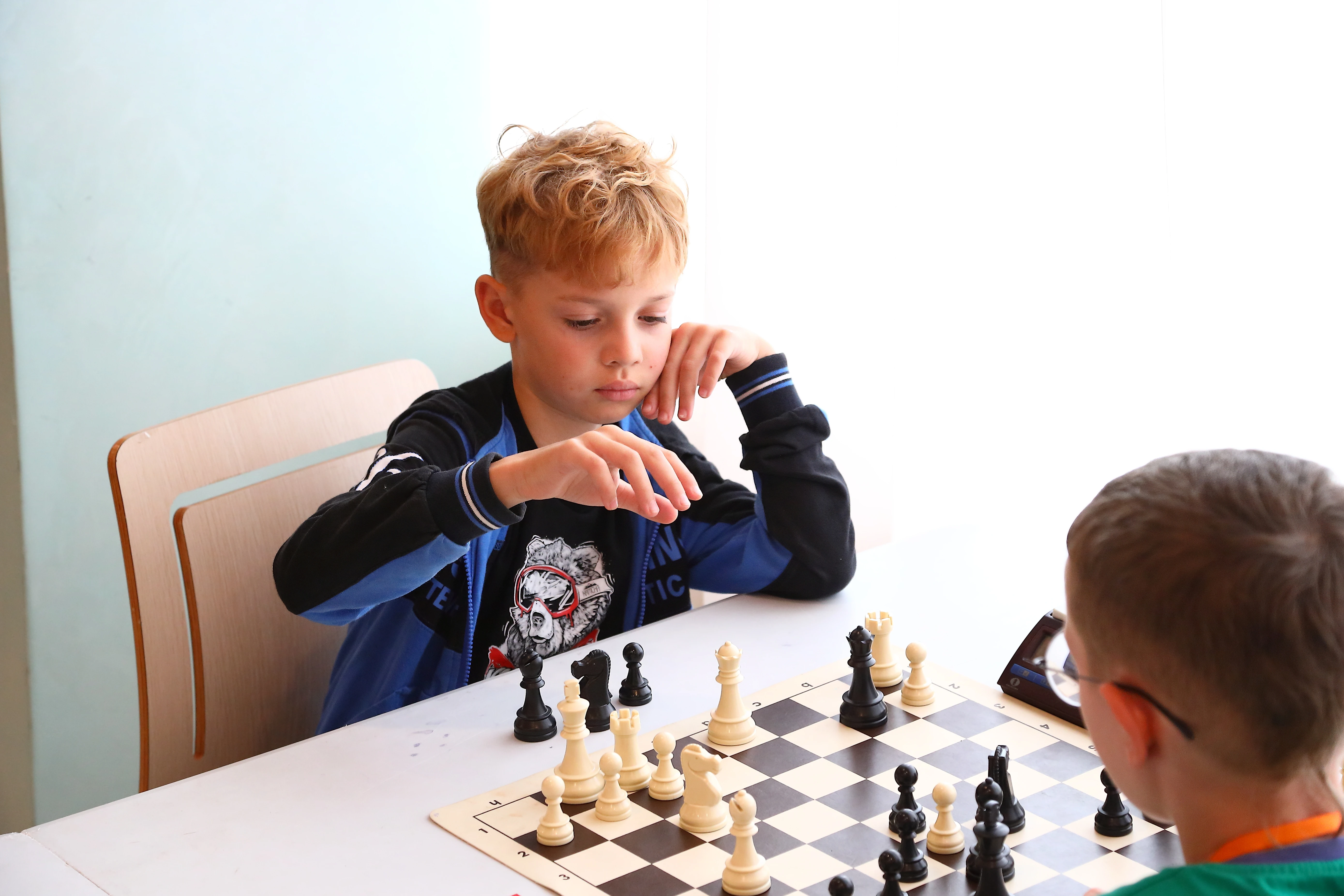 В Арсеньевской спортшколе «Юность» возобновили занятия в шахматно-шашечном клубе