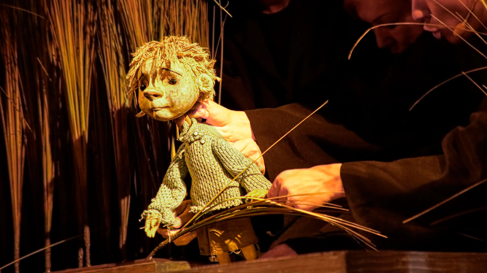 На реальных событиях: документальный спектакль театра кукол удивил многих