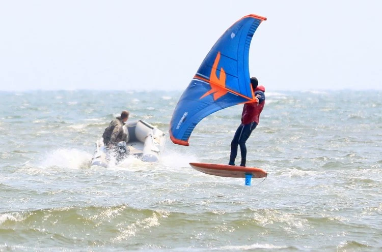 Виндсёрферы Приморья покорили волны Муравьиной бухты