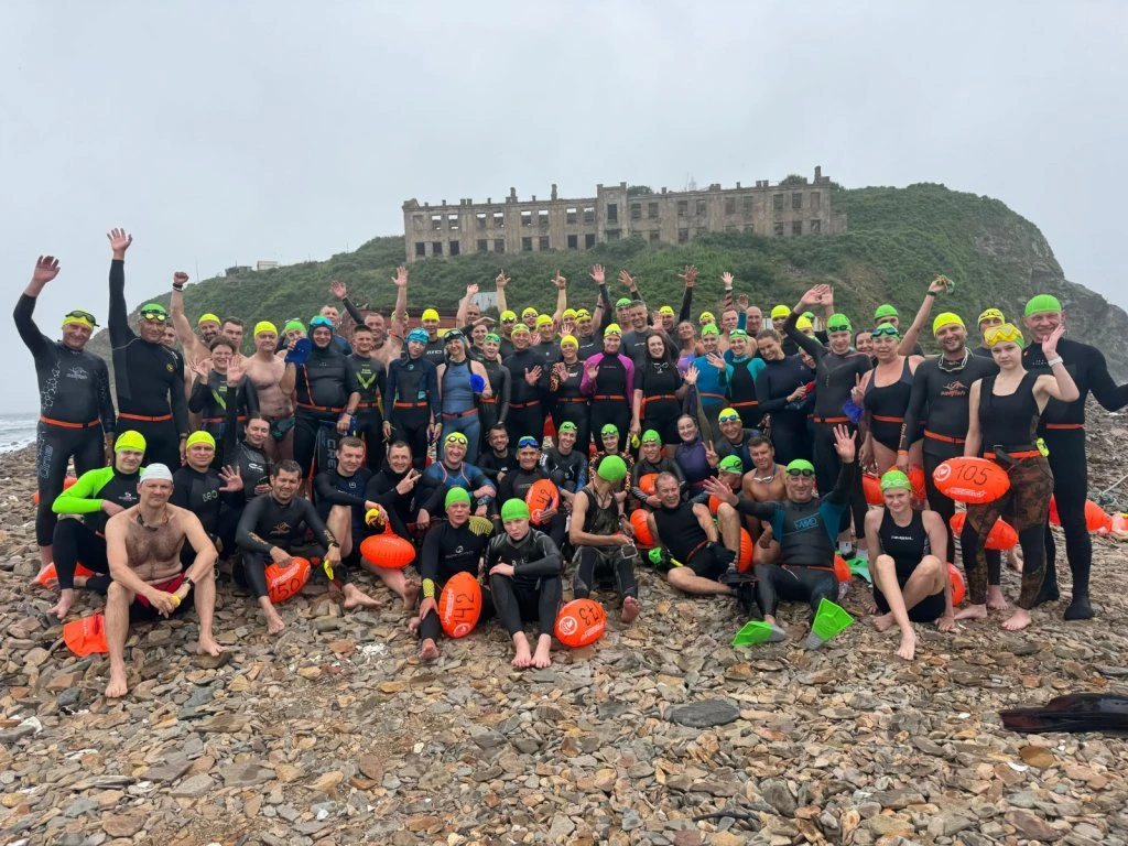 80 смельчаков совершили в Приморье «побег» вплавь с острова Скрыплёва