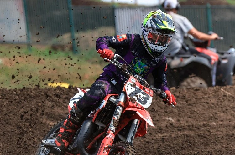 Шестой этап первенства страны по мотокроссу выиграла команда «Приморье»