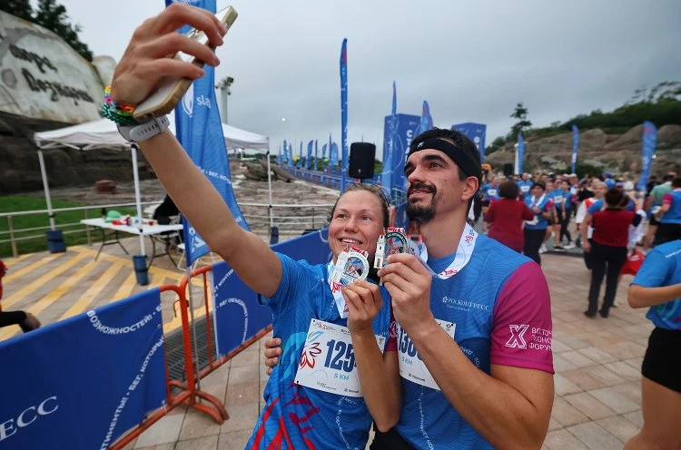 Около 1000 участников объединил забег «Борись и побеждай» в рамках ВЭФ