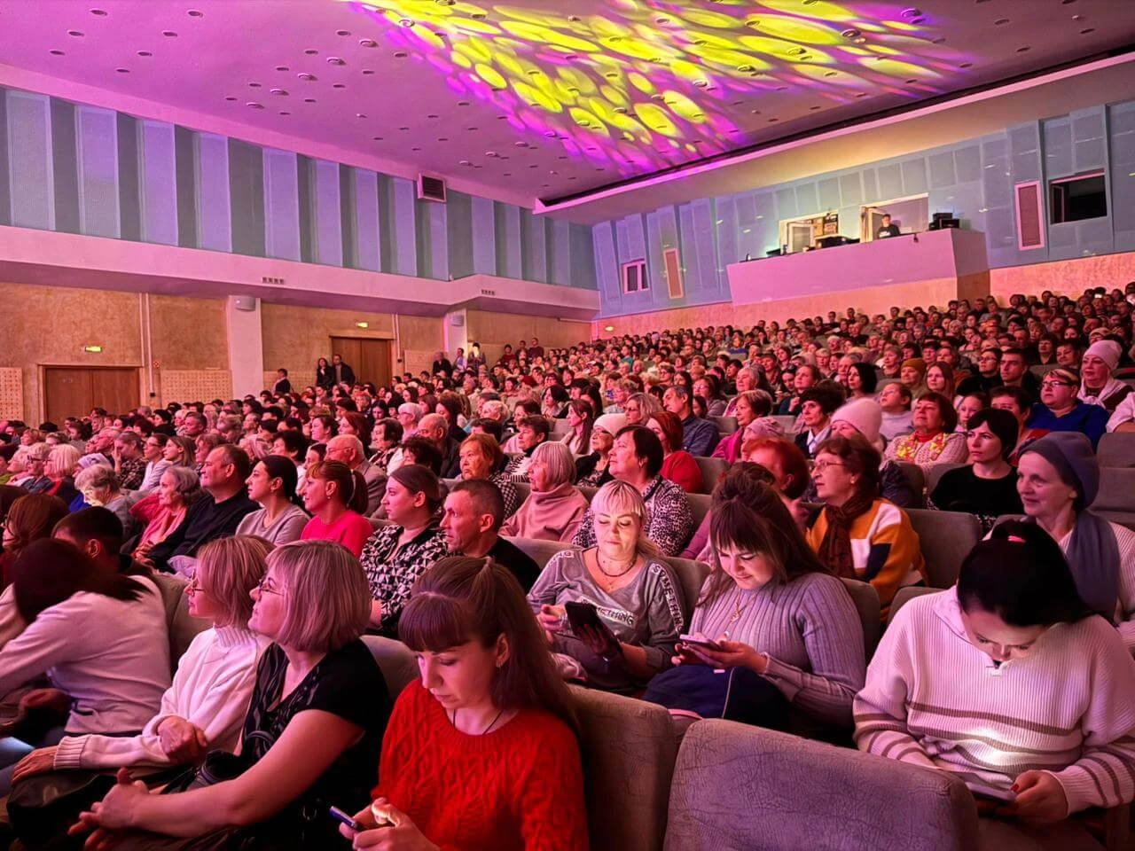 В Арсеньеве состоялся праздничный концерт ко Дню Матери