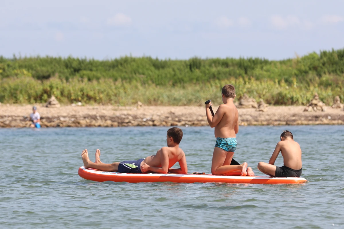 Реки, озера и море в Приморье – опасные объекты для детей летом
