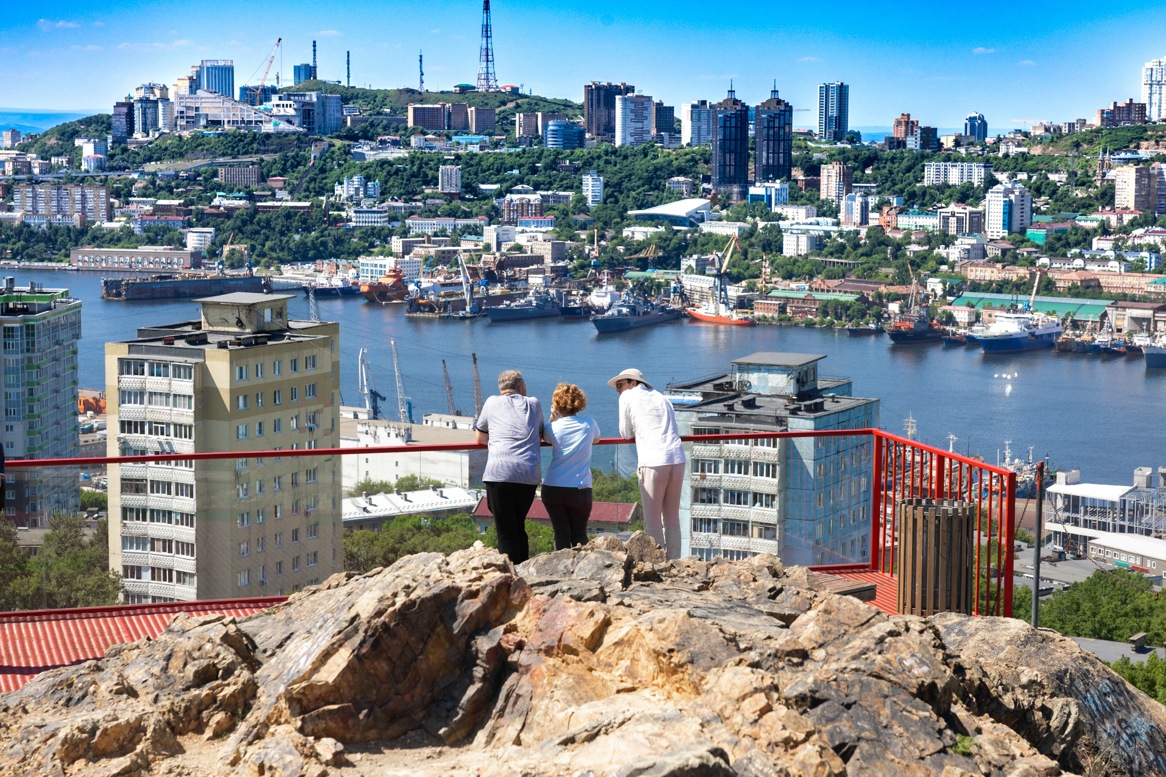 Жители Владивостока могут предложить свои идеи по развитию трех общественных пространств