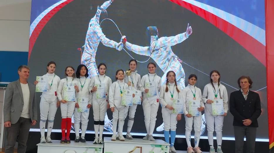 Находкинские фехтовальщики вернулись с медалями с региональных соревнований