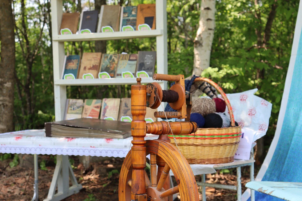 90 лет библиотеке села Краснояровка: праздник знаний, культуры и добрых традиций