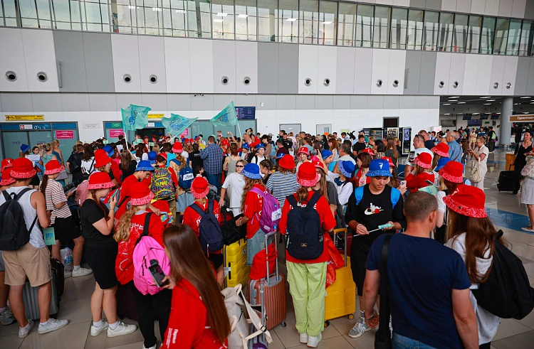 Юные приморцы отправятся в Узбекистан и КНДР на летние каникулы