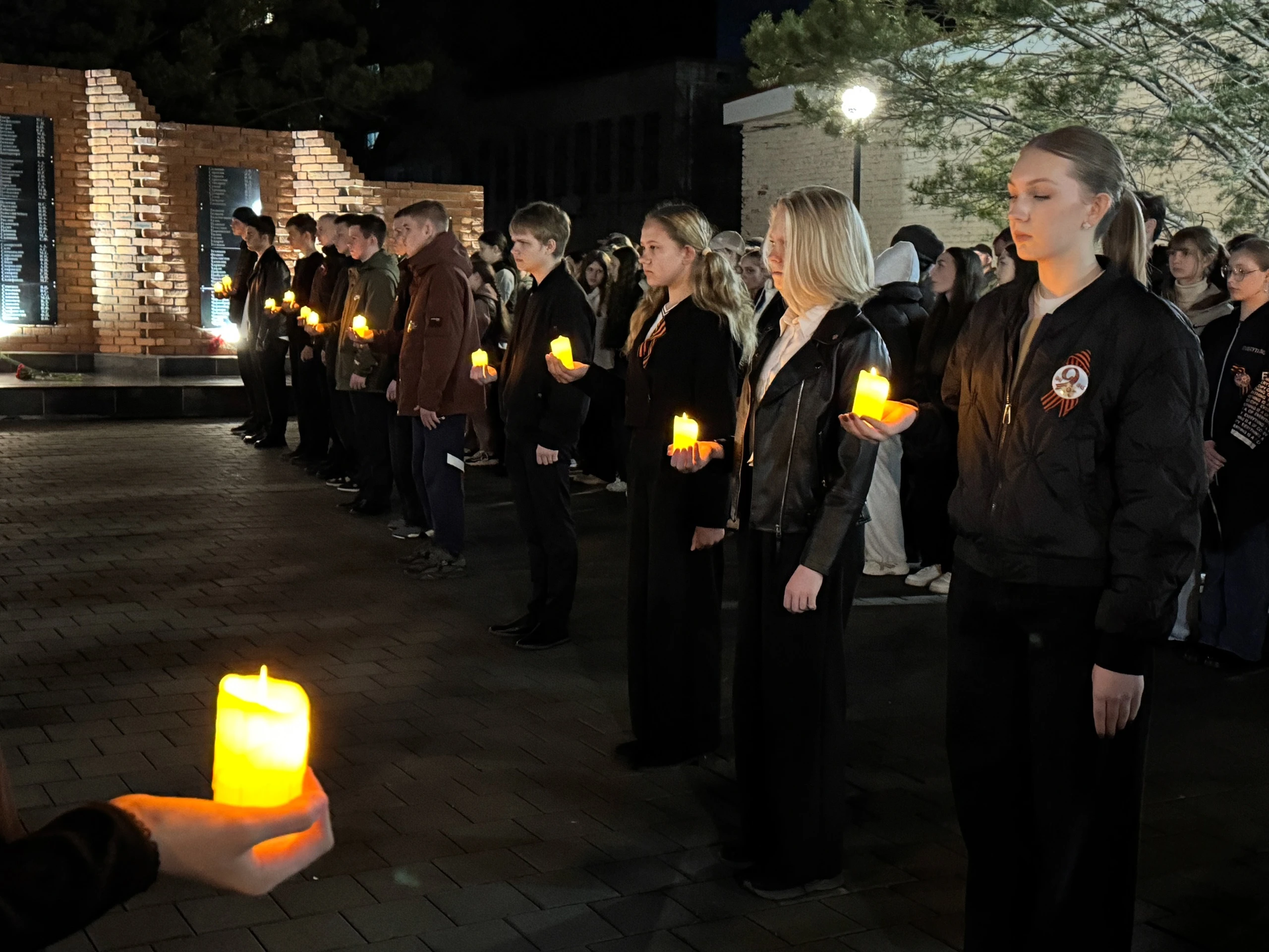 Памятная акция «Свеча в ладони» прошла в  Камень-Рыболове.