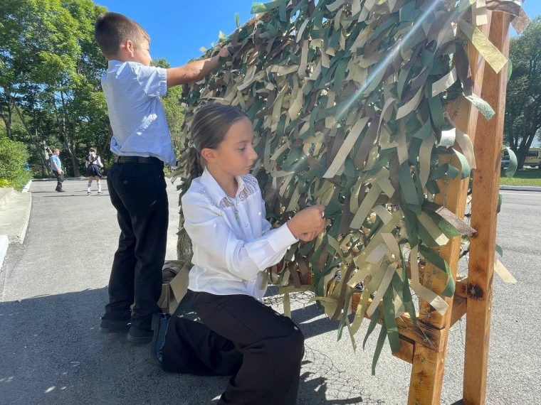 В Партизанском муниципальном округе открылся пункт плетения маскировочных сетей