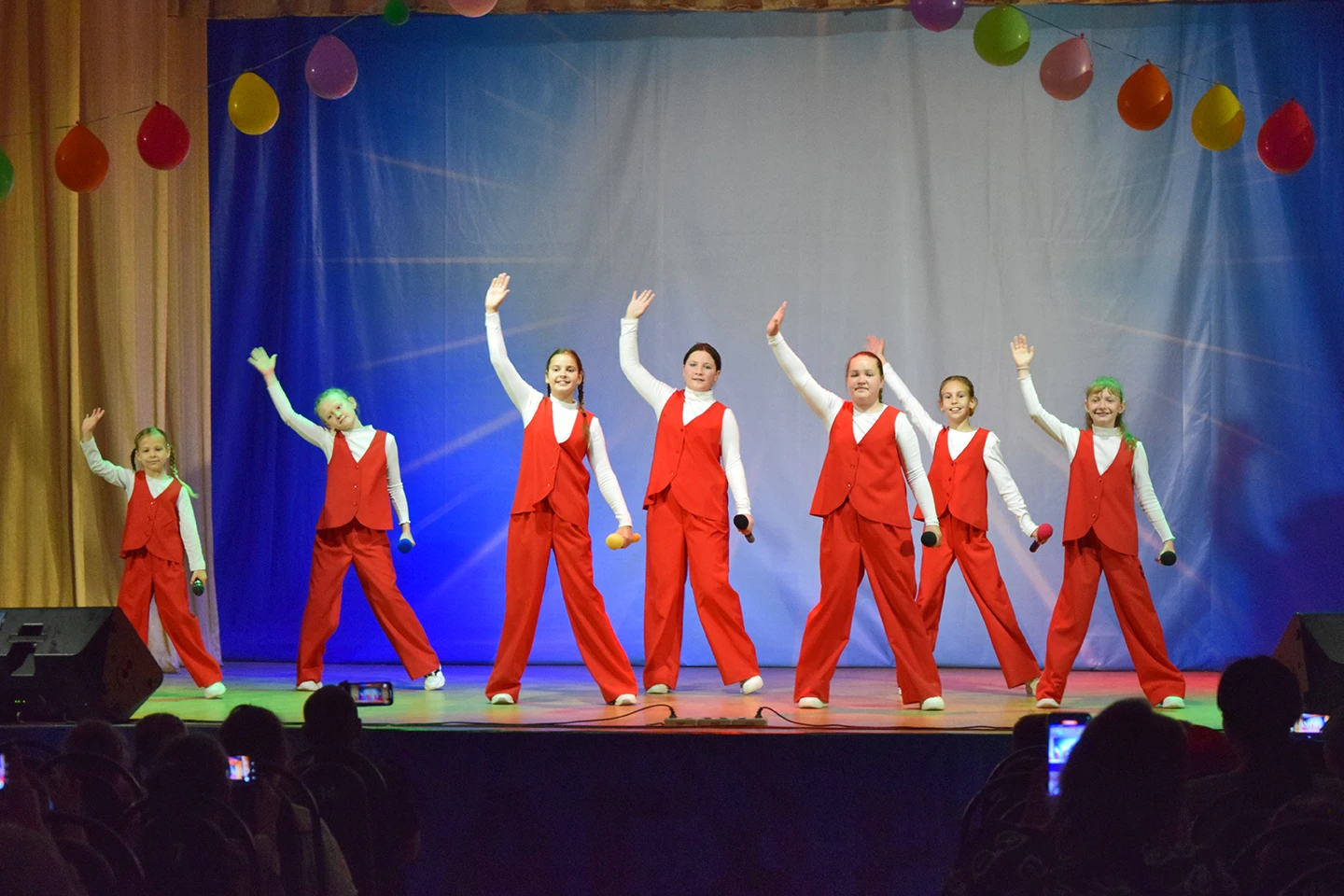 В ДК «Гагарина» состоялся отчётный концерт студии вокального мастерства «Орфей»