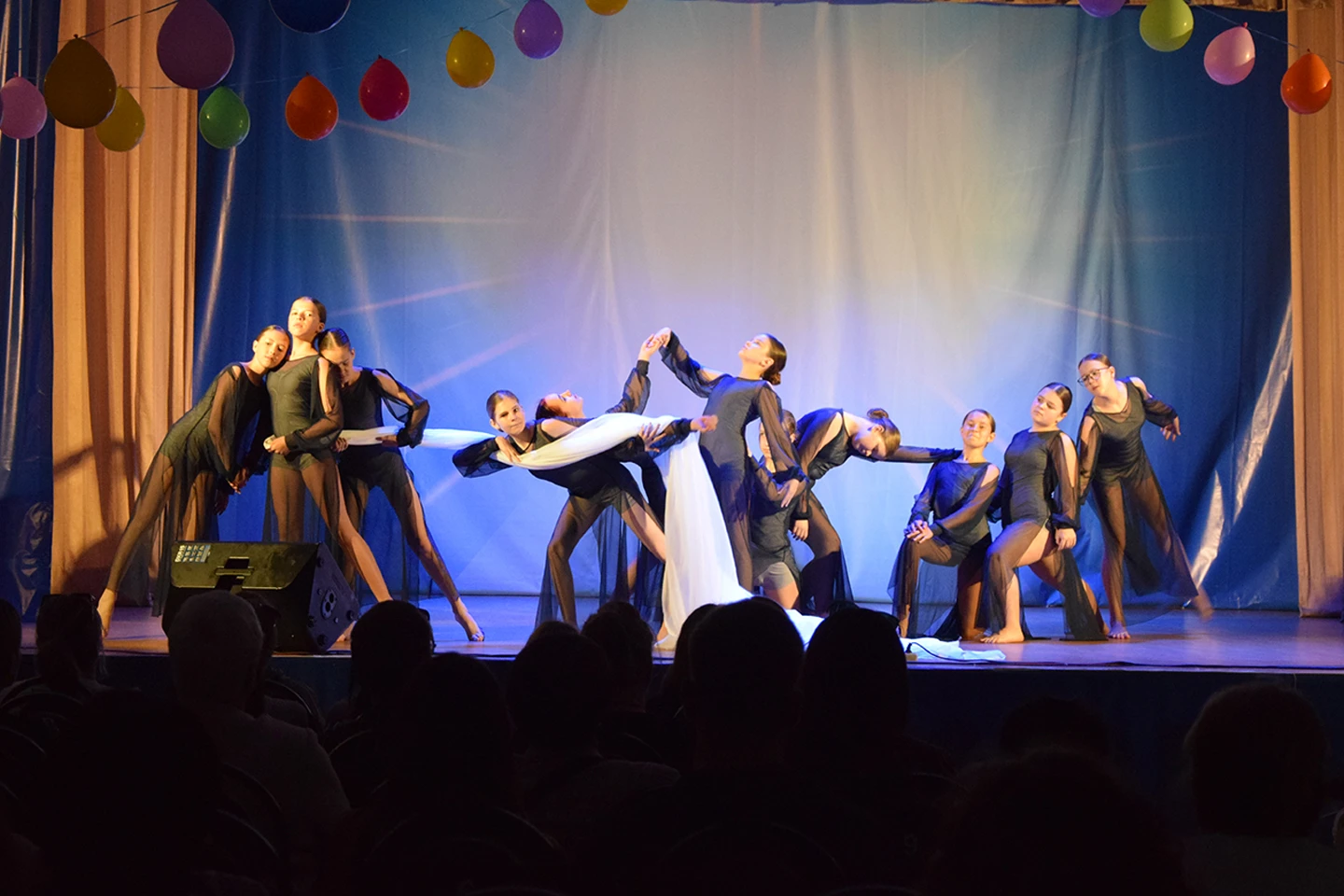 Образцовый ансамбль танца «Приморская капель» представили новые постановки танцев