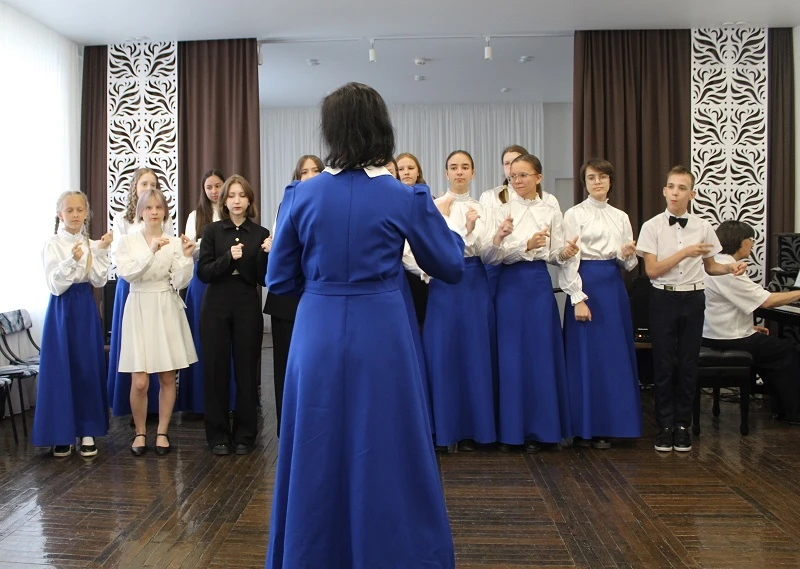 Концерт-экзамен хорового коллектива «Радость» прошел в школе искусств Арсеньева