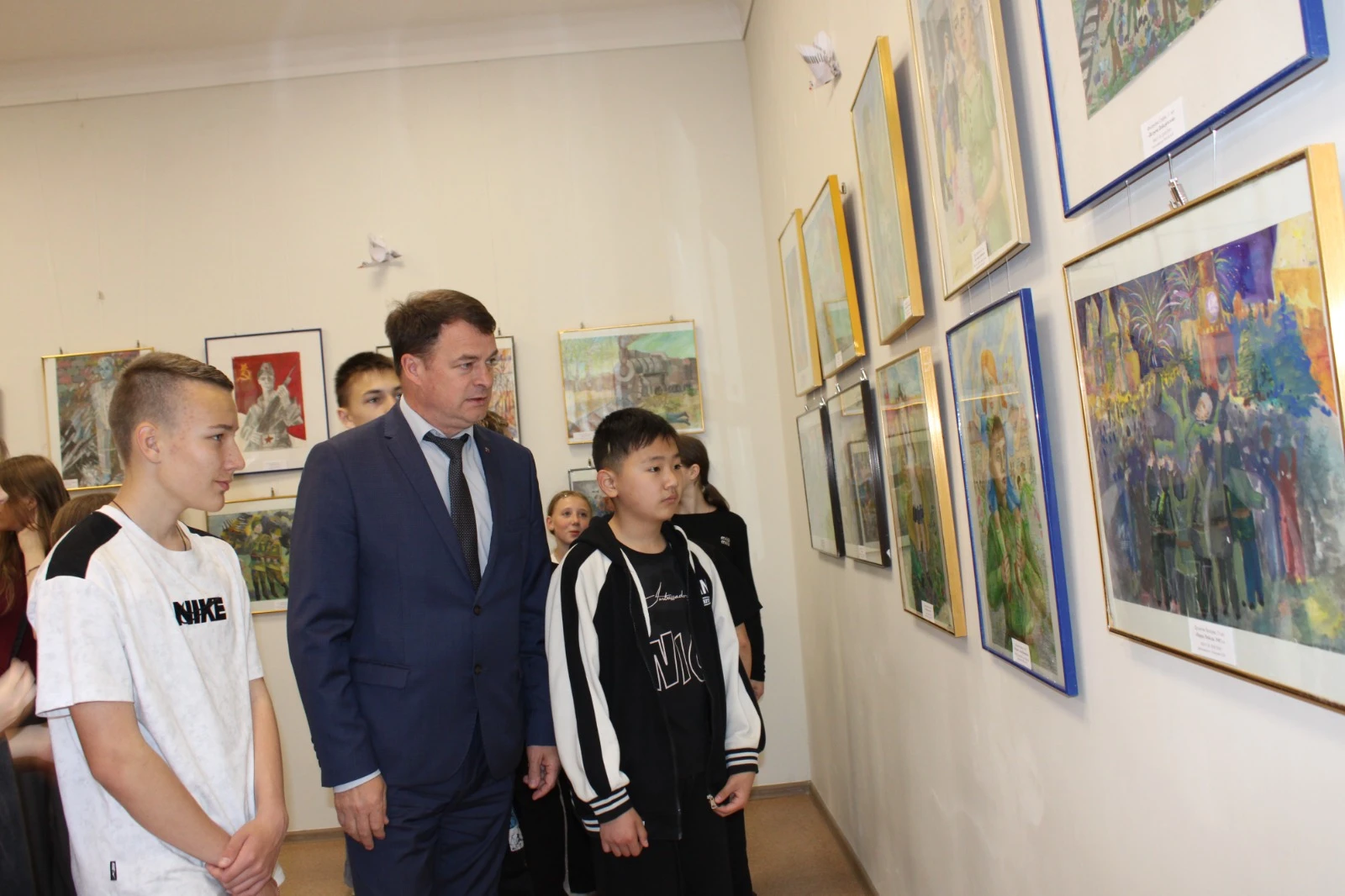 В  музее истории Партизанска открылась выставка «Я помню, я горжусь»