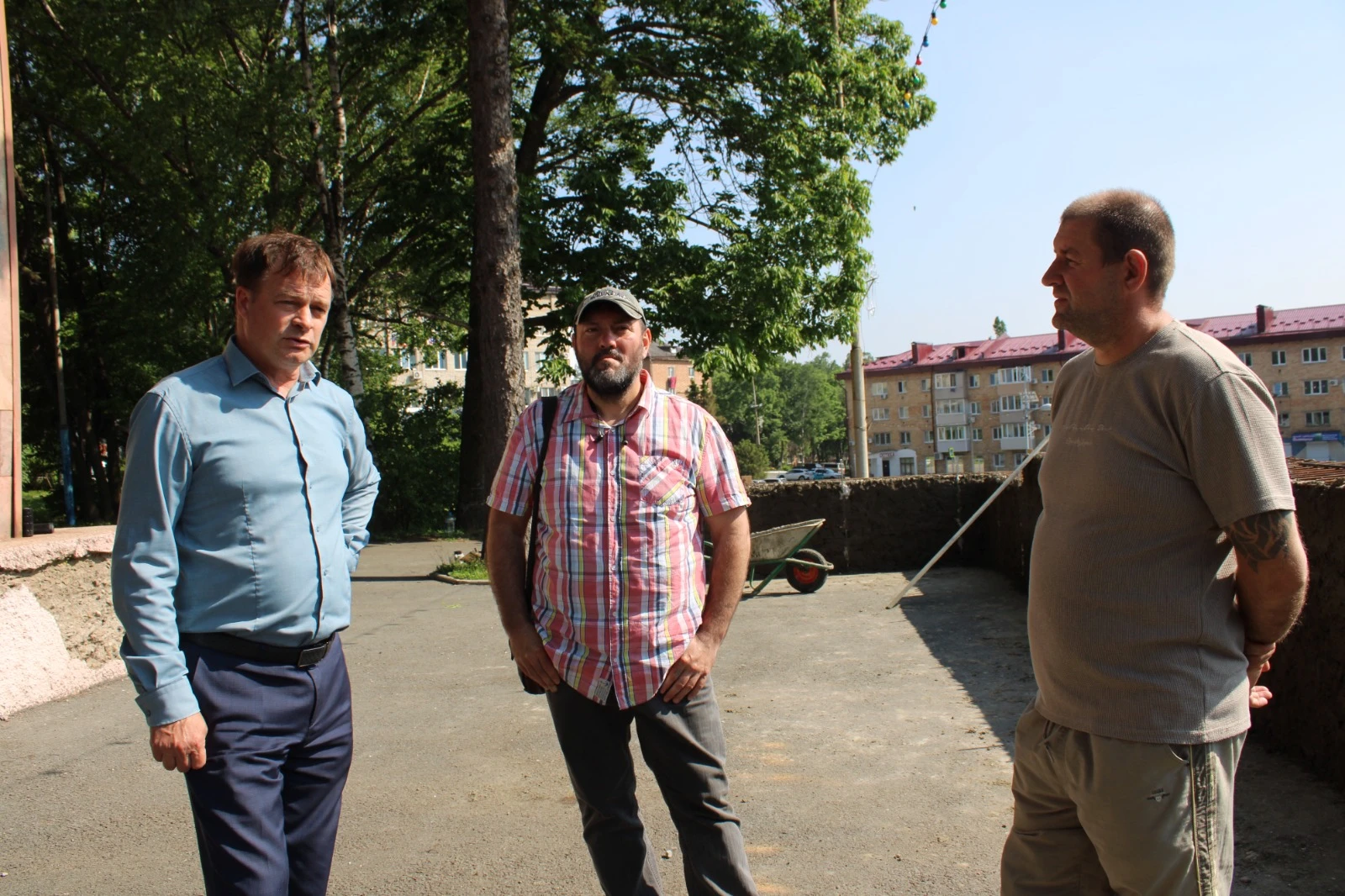 В Партизанске продолжается реконструкция главной площади