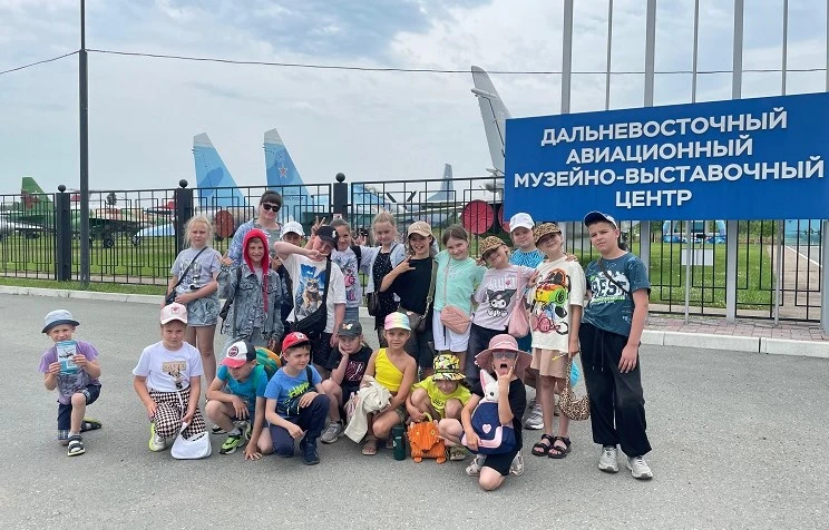 Ребята из лагеря «Муза» побывали в Дальневосточном музее авиации