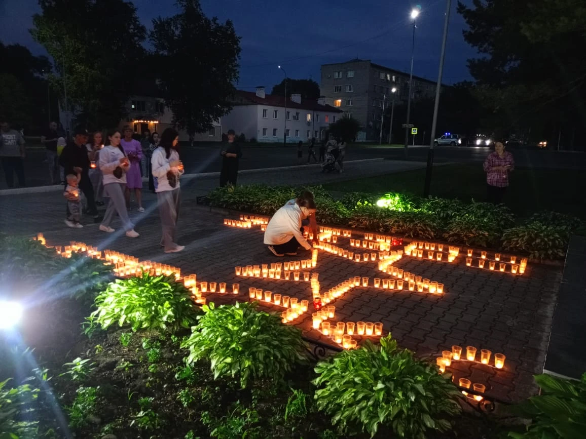 Акция «Свеча памяти», посвященная Дню памяти и скорби, прошла в Чугуевском округе