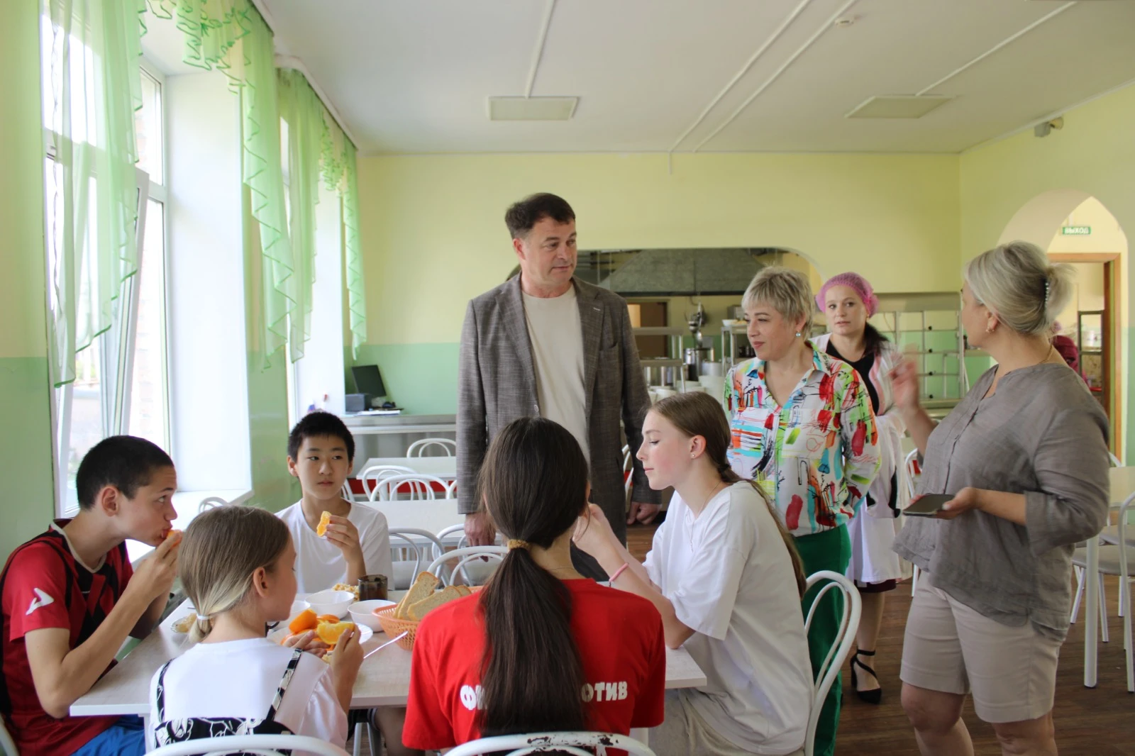 Организации питания  в детских лагерях Партизанска уделяют особое внимание