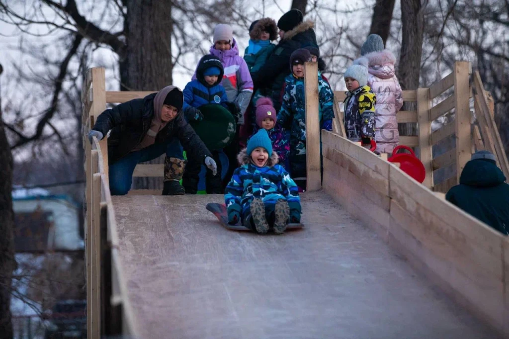 Волшебство не за горами: открытие зимнего городка состоится в Партизанском  округе