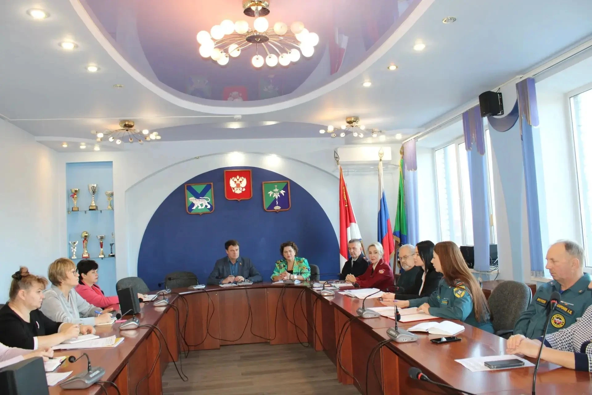 В Новый год – меры пожарной безопасности должны быть усилены   Сегодня  глава округа Олег Бондарев провел заседание  комиссии по предупреждению и ликвидации чрезвычайных ситуаций, на котором особое внимание  было уделено обеспечению пожарной безопасности