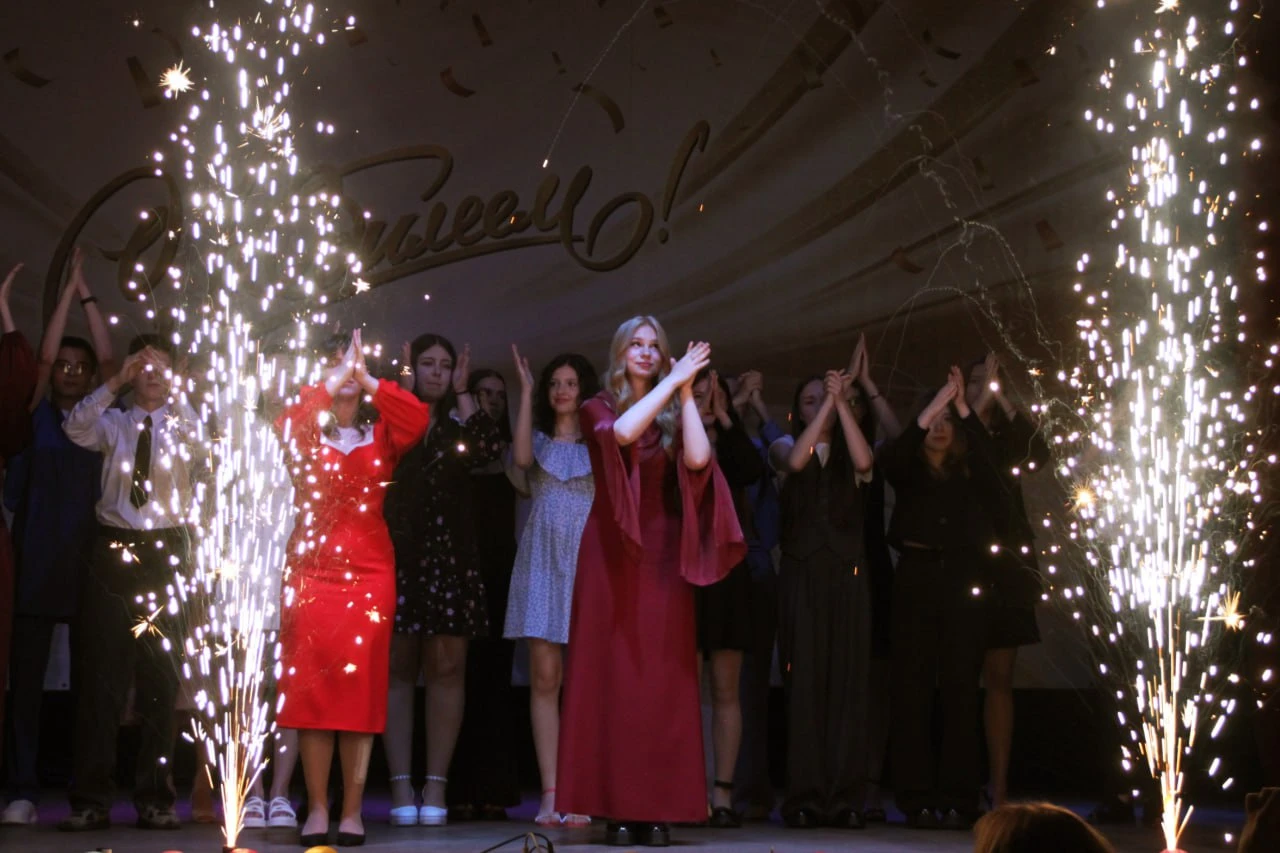 В Лесозаводске отметили 50-й юбилей художественного отделения Детской школы искусств