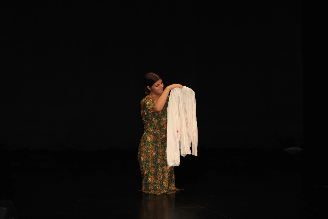 В Доме культуры поселка Врангель состоялся спектакль «Любовь и война»